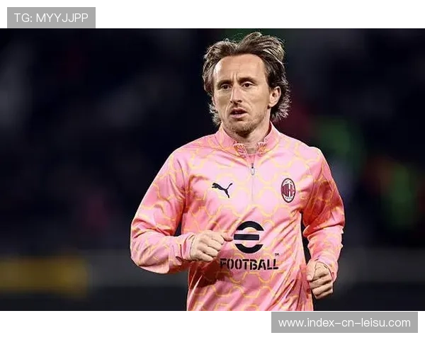 莫德里奇精准传中制导,米兰老将续写职业生涯高光时刻 莫德里奇精准传中制导,米兰老将续写职业生涯高光时刻