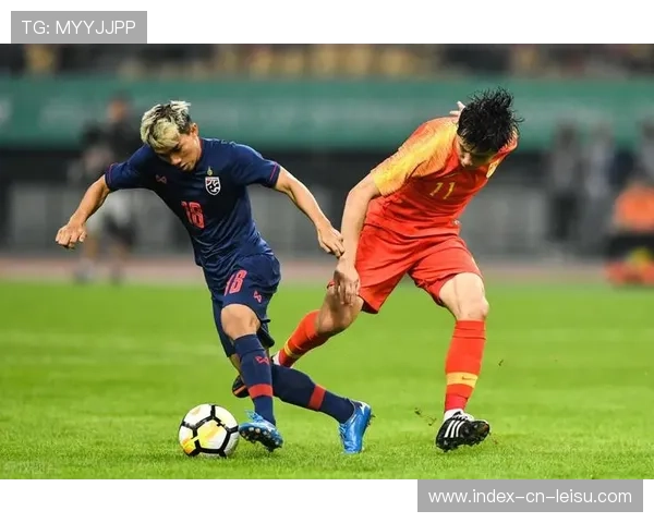 胡安·卡瓦尔替补登场22分钟即染红,尤文后卫成惨败转折点 胡安·卡瓦尔替补登场22分钟即染红,尤文后卫成惨败转折点